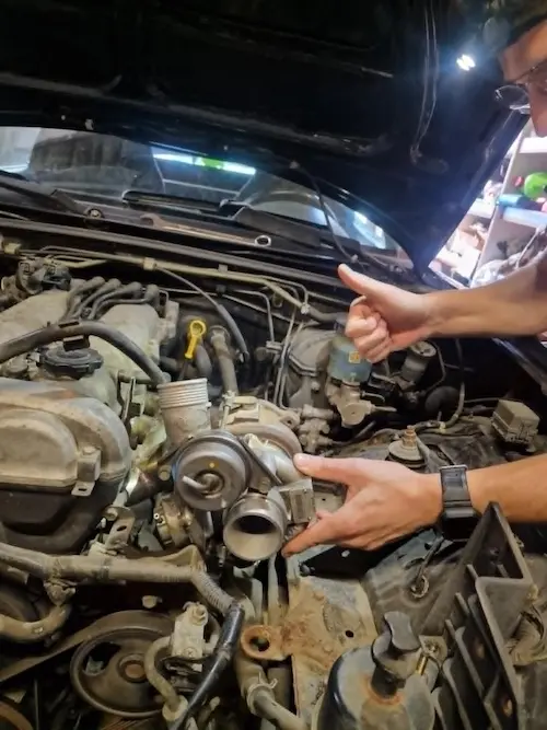 Instalacja turbosprężarki w Mazda MX-5